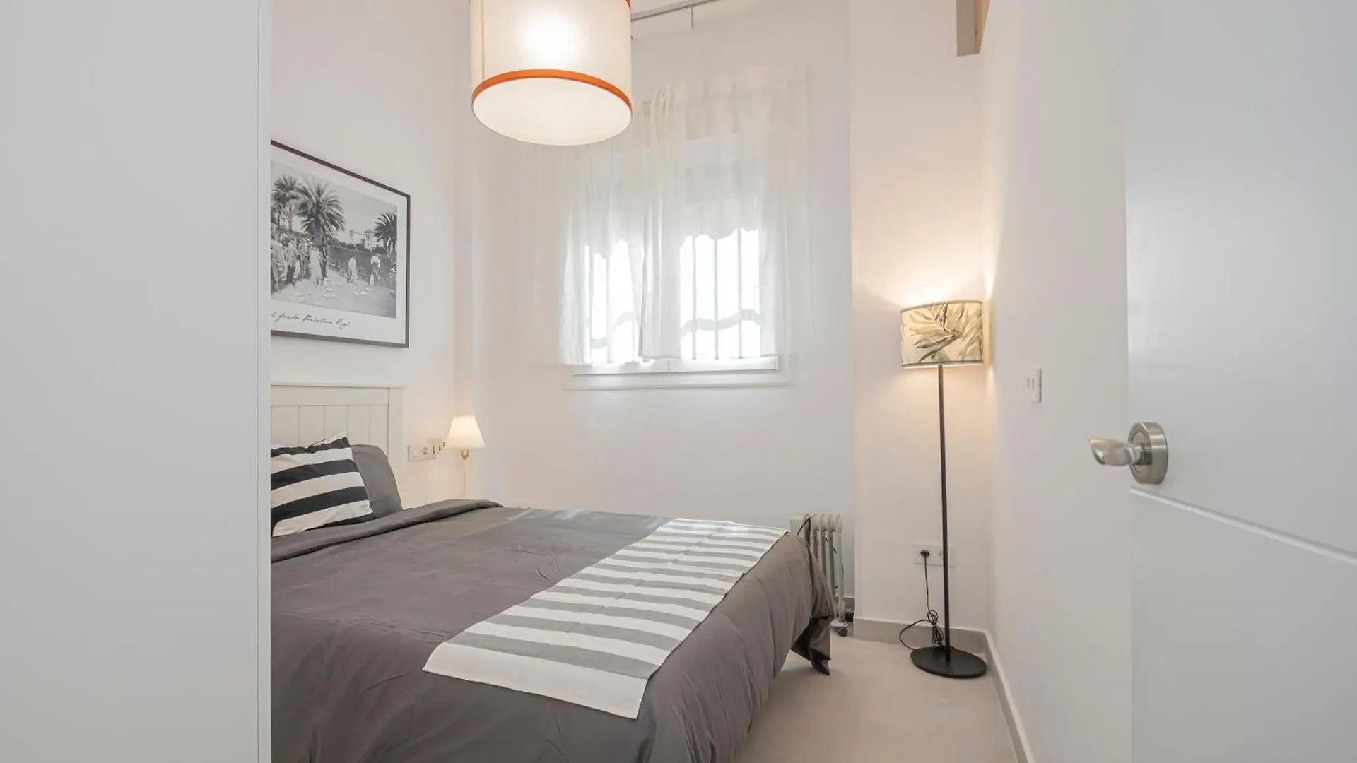 New Luxury And Sunny 2Br Apartment Premium Spot Siviglia