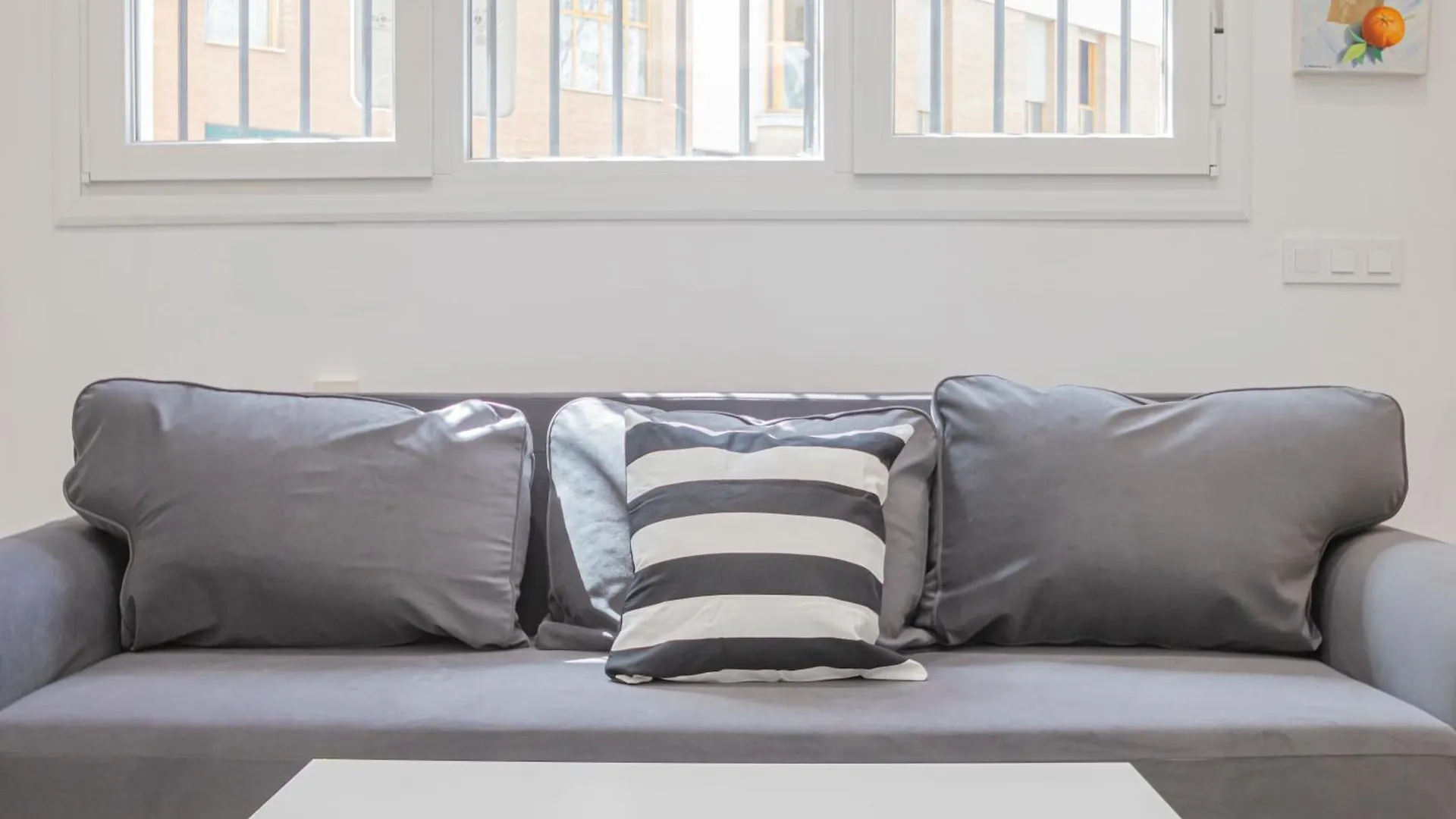 New Luxury And Sunny 2Br Apartment Premium Spot Siviglia