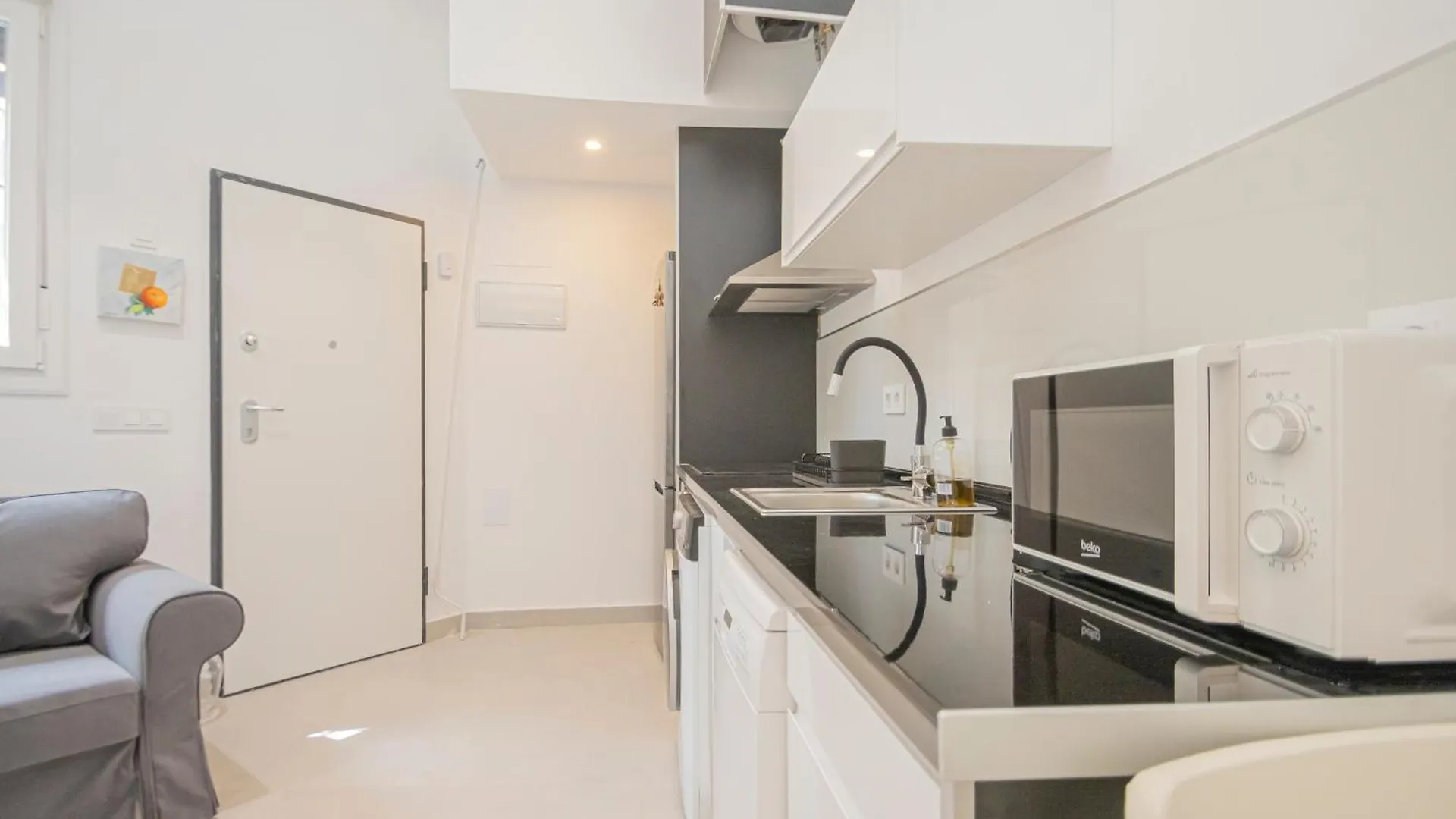 New Luxury And Sunny 2Br Apartment Premium Spot Siviglia 0*,  Spagna