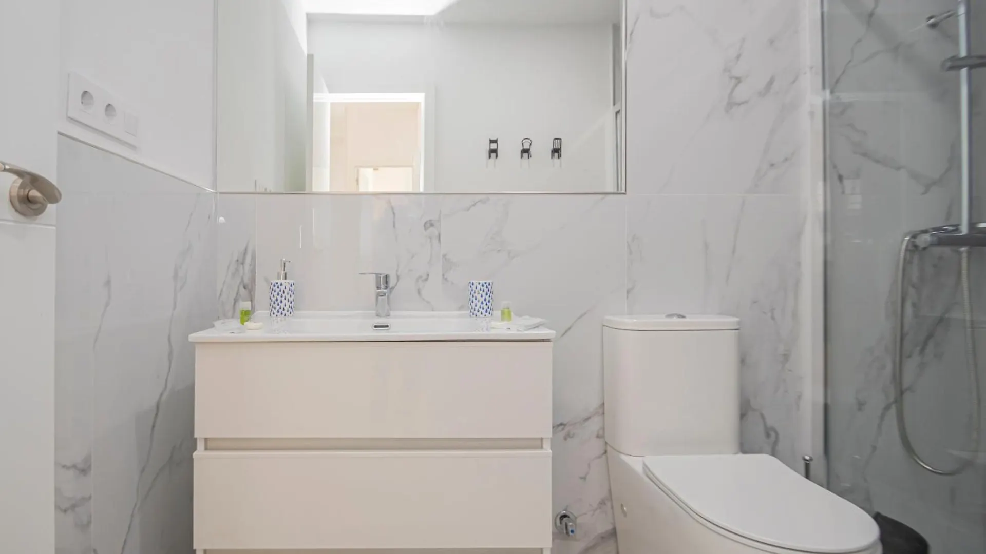 New Luxury And Sunny 2Br Apartment Premium Spot Siviglia