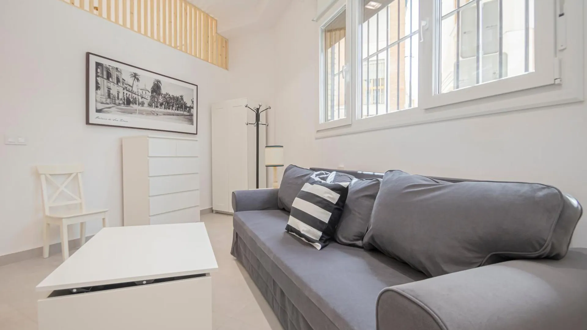 New Luxury And Sunny 2Br Apartment Premium Spot Siviglia