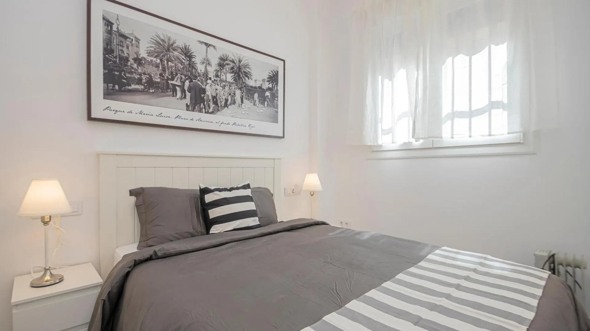 New Luxury And Sunny 2Br Apartment Premium Spot Siviglia